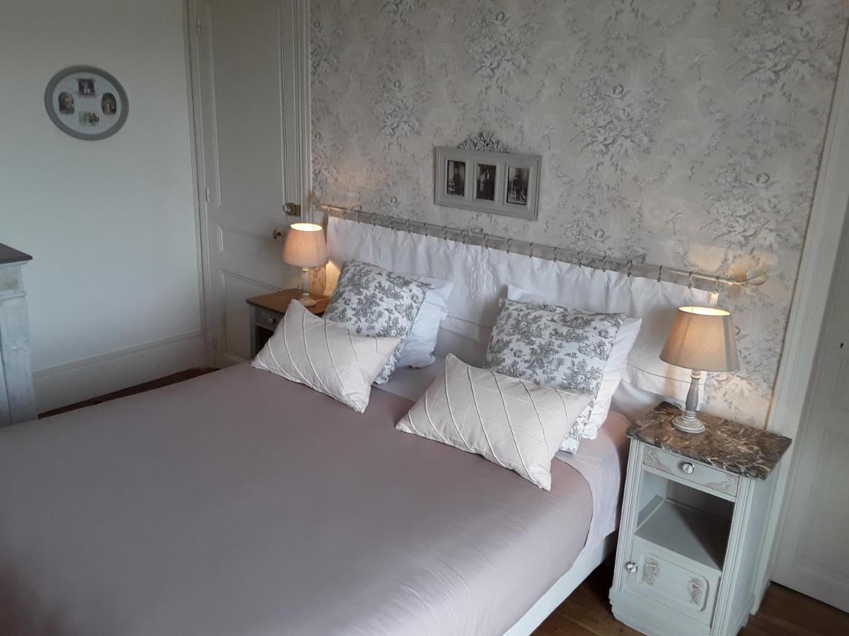 Bed and Breakfast Le Manoir De Crisolles Exterior foto