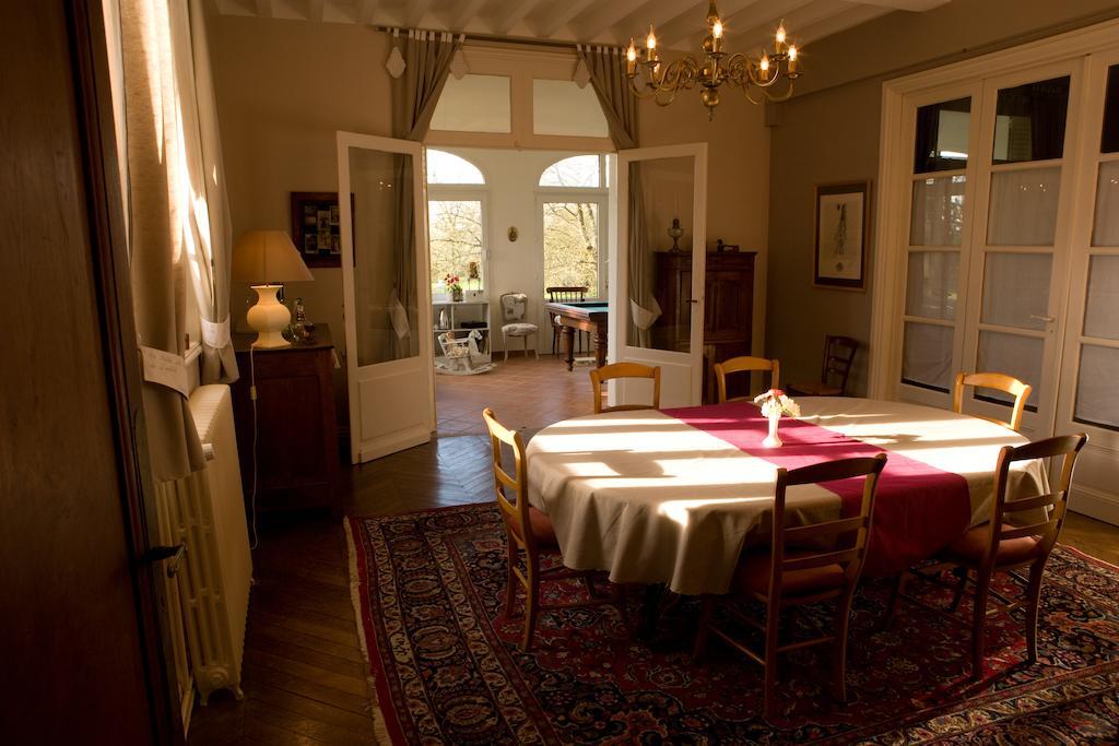 Bed and Breakfast Le Manoir De Crisolles Exterior foto