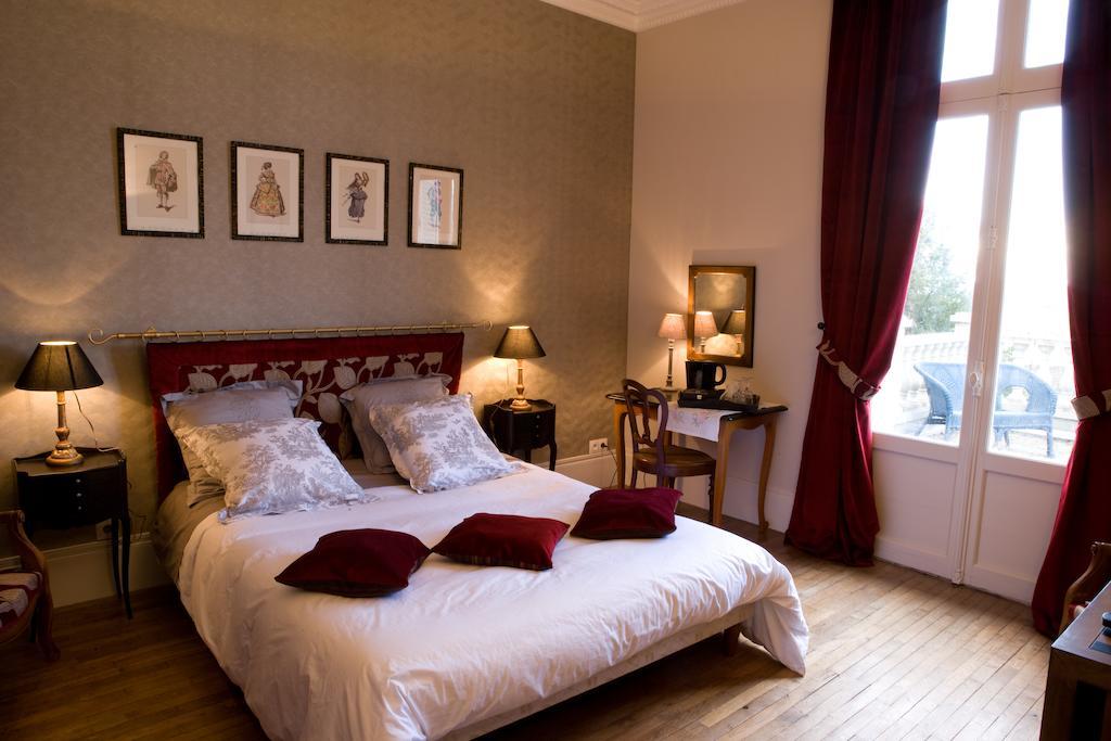 Bed and Breakfast Le Manoir De Crisolles Zimmer foto