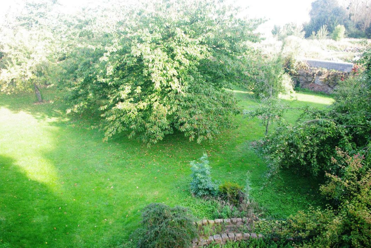 Bed and Breakfast Le Manoir De Crisolles Exterior foto