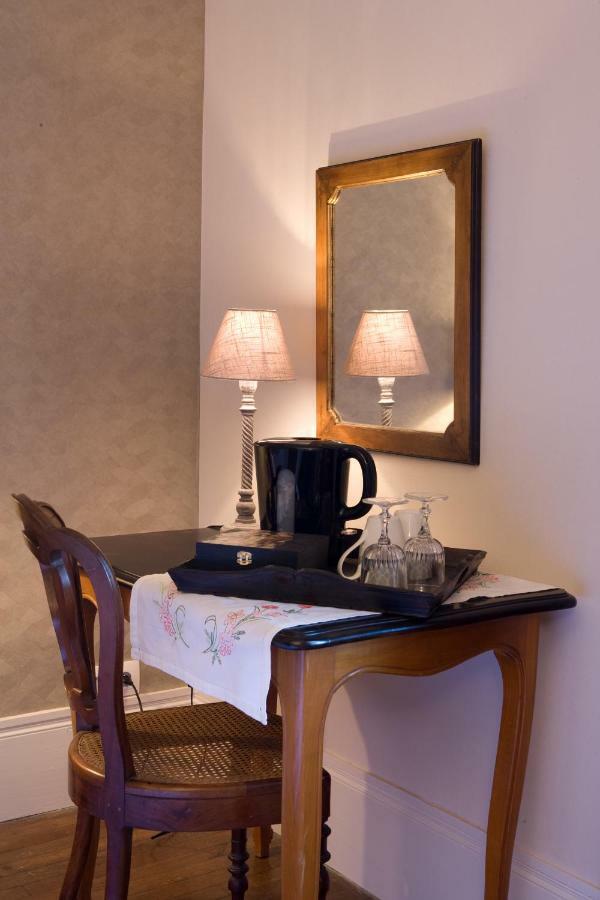 Bed and Breakfast Le Manoir De Crisolles Exterior foto